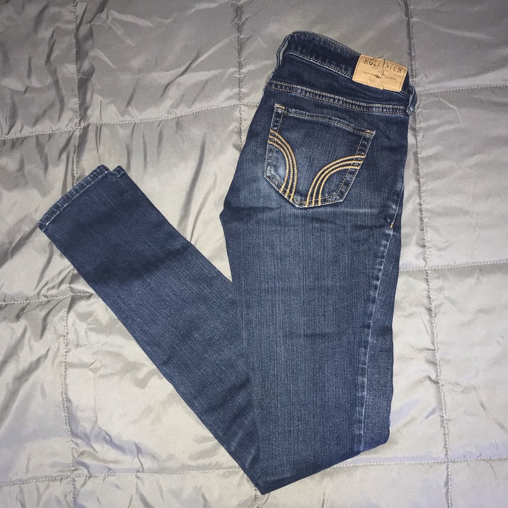 Hollister dark blue jeans